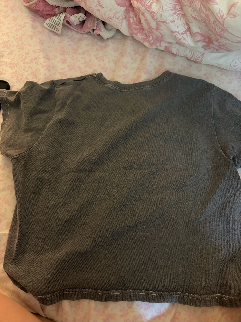 Short-Sleeve Graphic Tee in Charcoal with Psychedelic Band Print - Picture 3 of 3